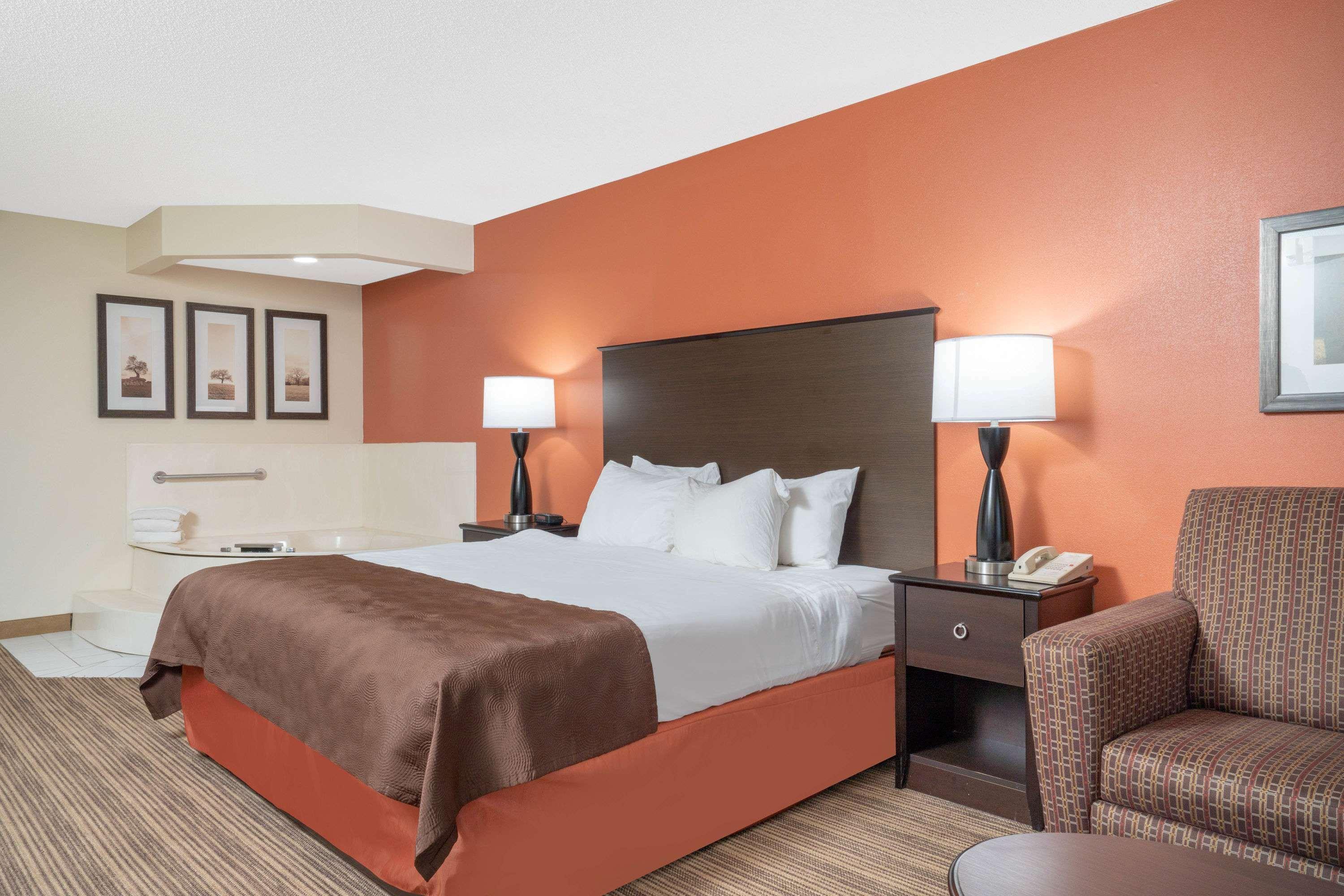 Americinn By Wyndham Rogers Buitenkant foto